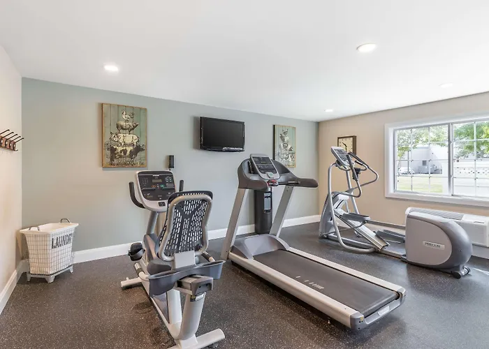 Best Western Plus University Park Inn & Suites