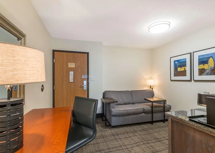 Best Western Plus University Park Inn & Suites